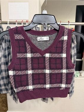 Hollister Women's Plum Plaid Knit Sweater Vest